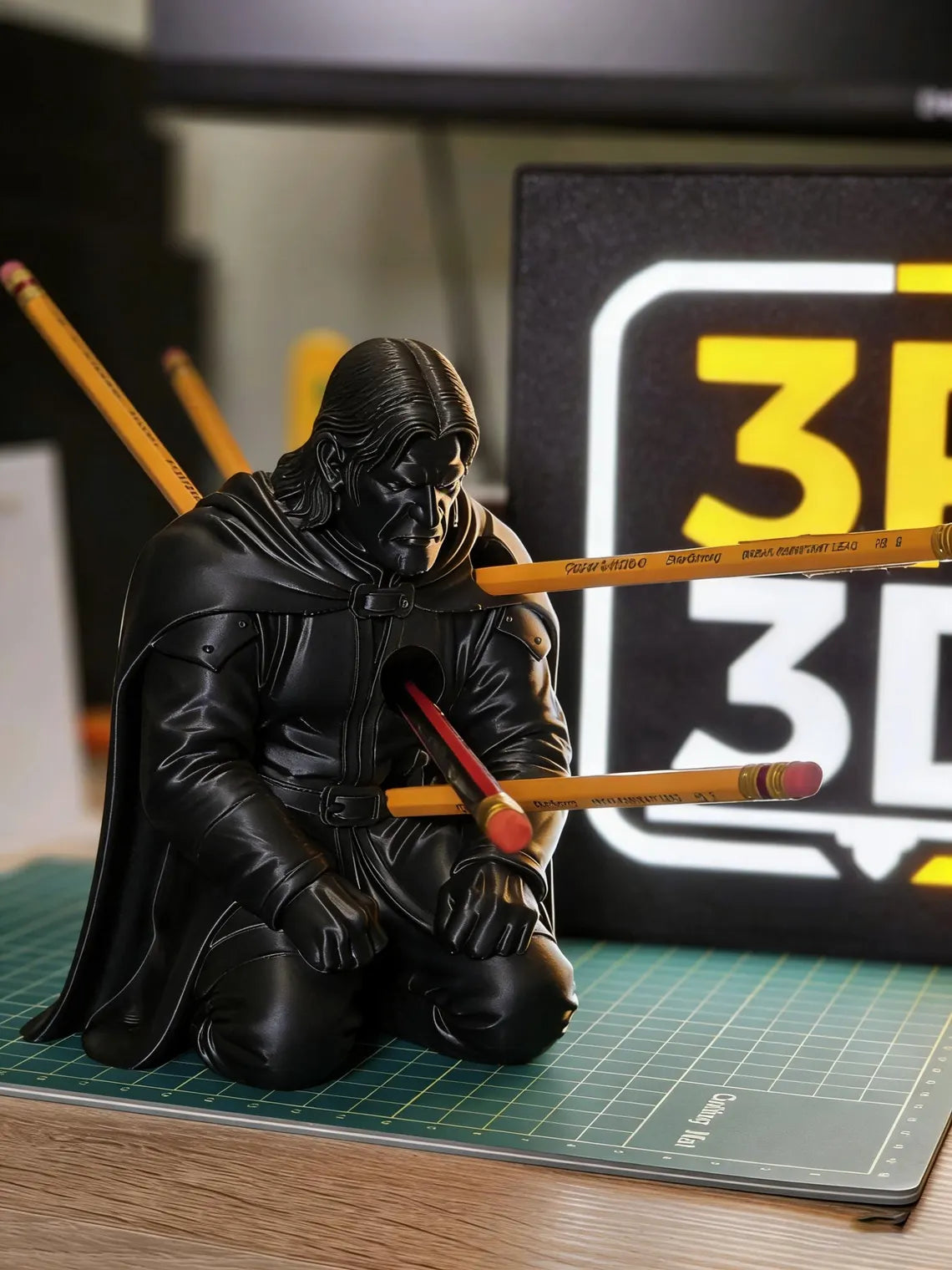 Boromir Pen Holder